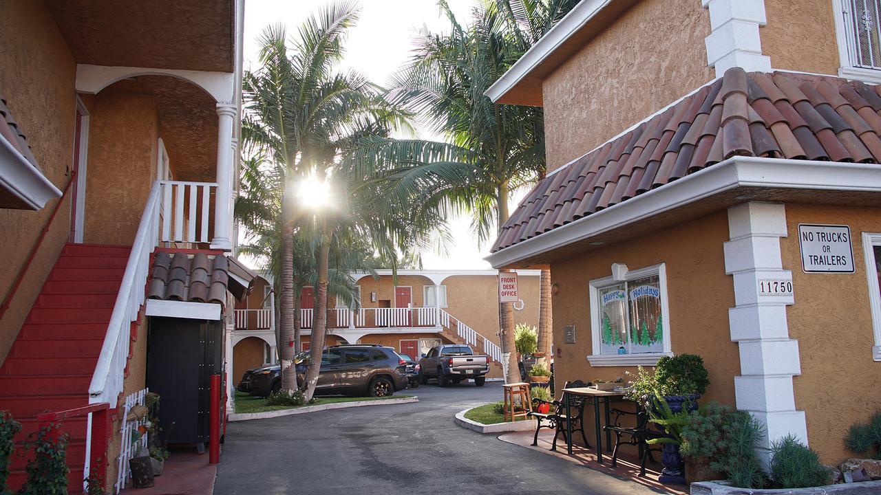 Hotel Paradise And Los Angeles